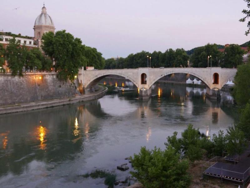 Al Ponte Del Papa Bed & Breakfast Rome